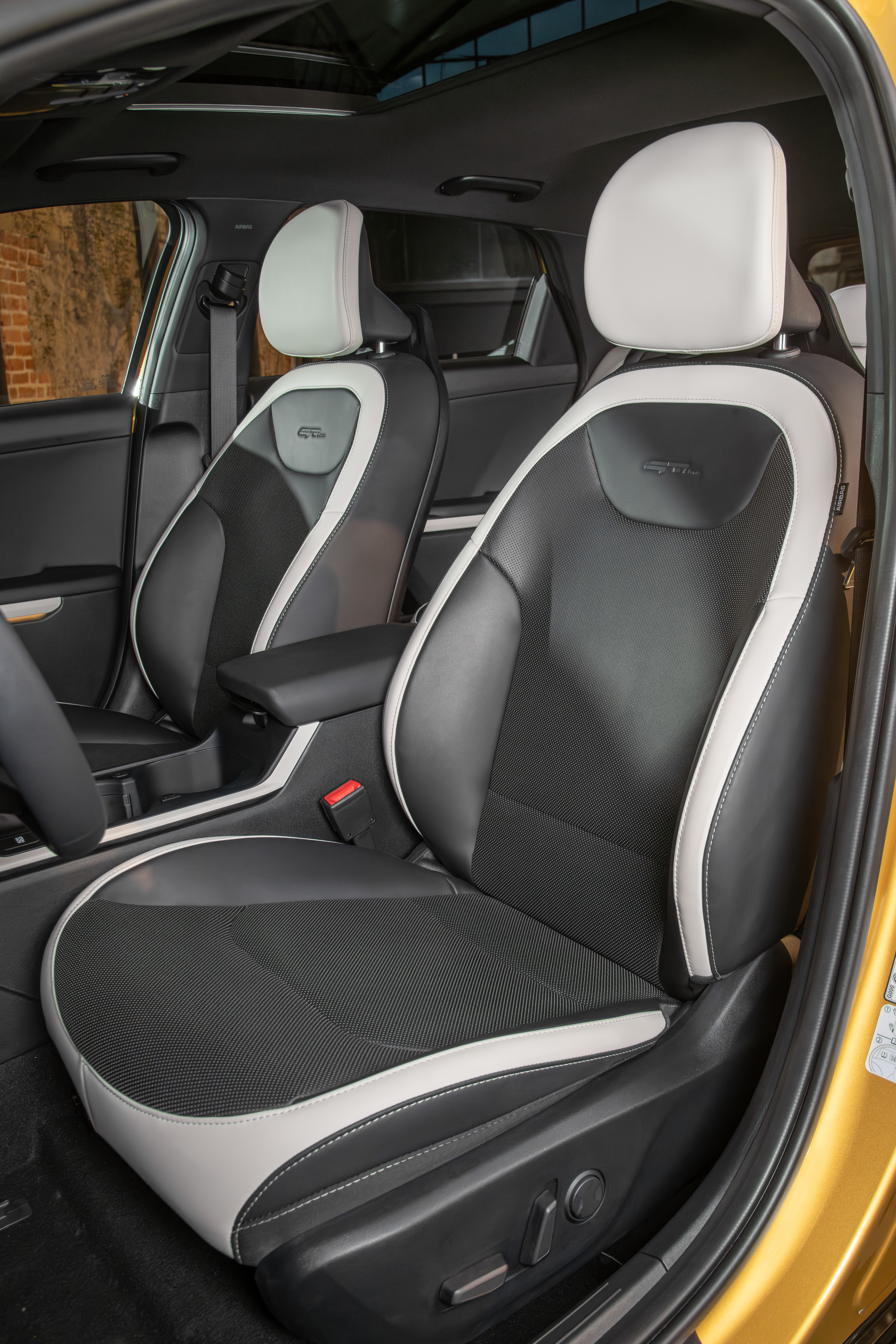 Kia K4 Hatchback alta 26