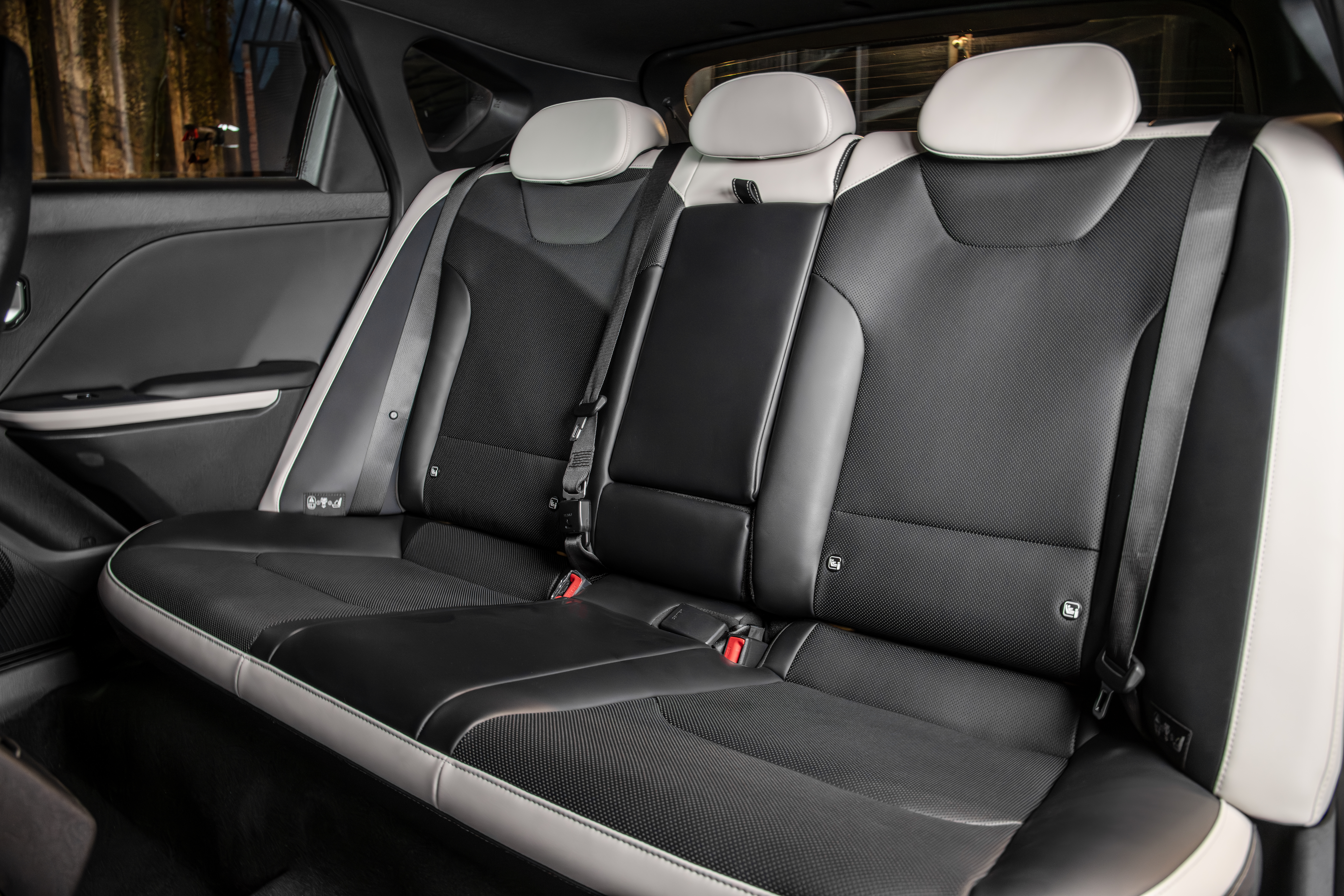 Kia K4 Hatchback alta 28