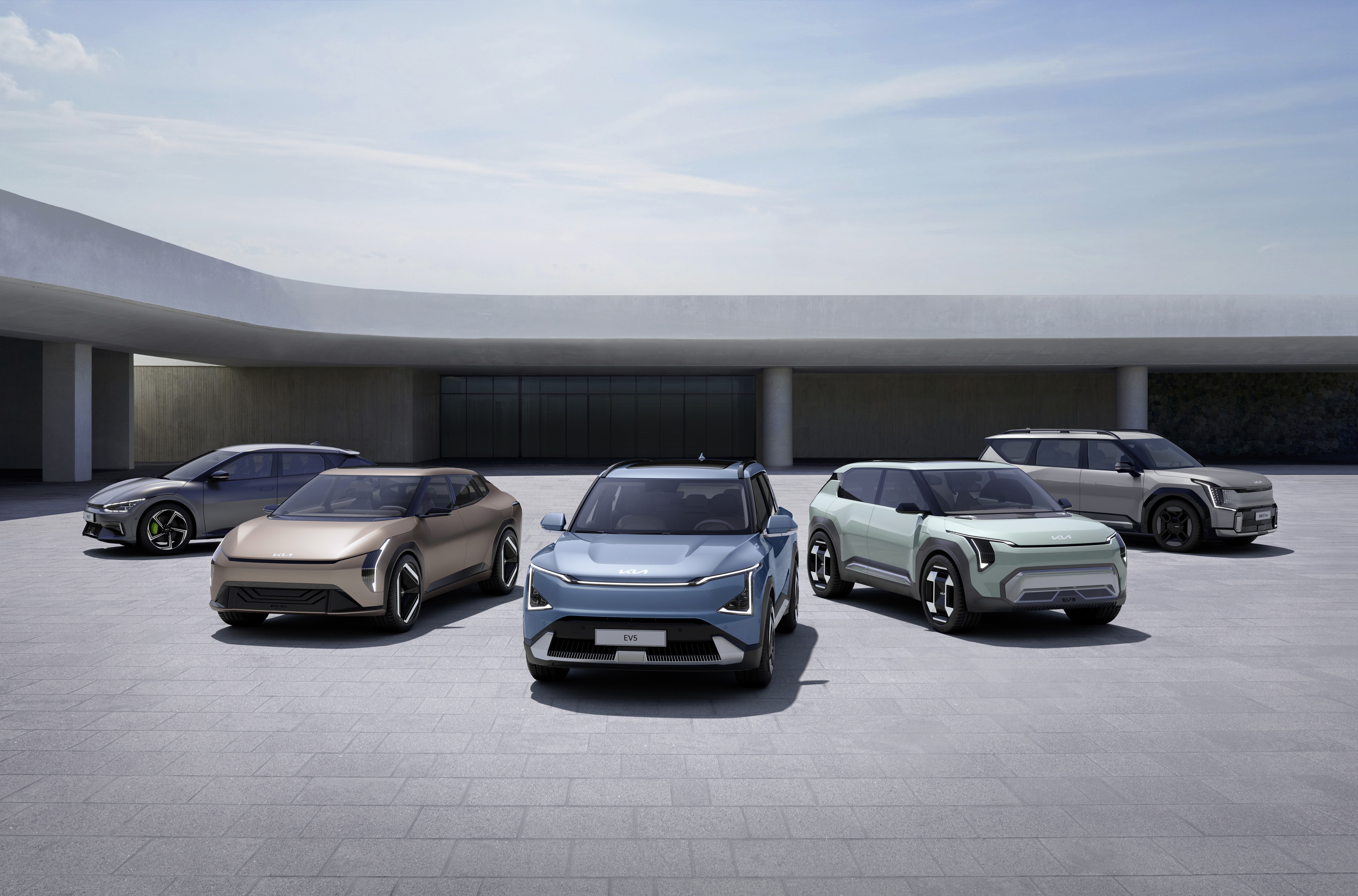 Kia acelera la popularización de los vehículos eléctricos con la presentación del EV5 y dos modelos conceptuales en el Kia EV Day