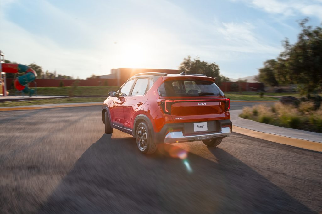 Kia Sonet 16