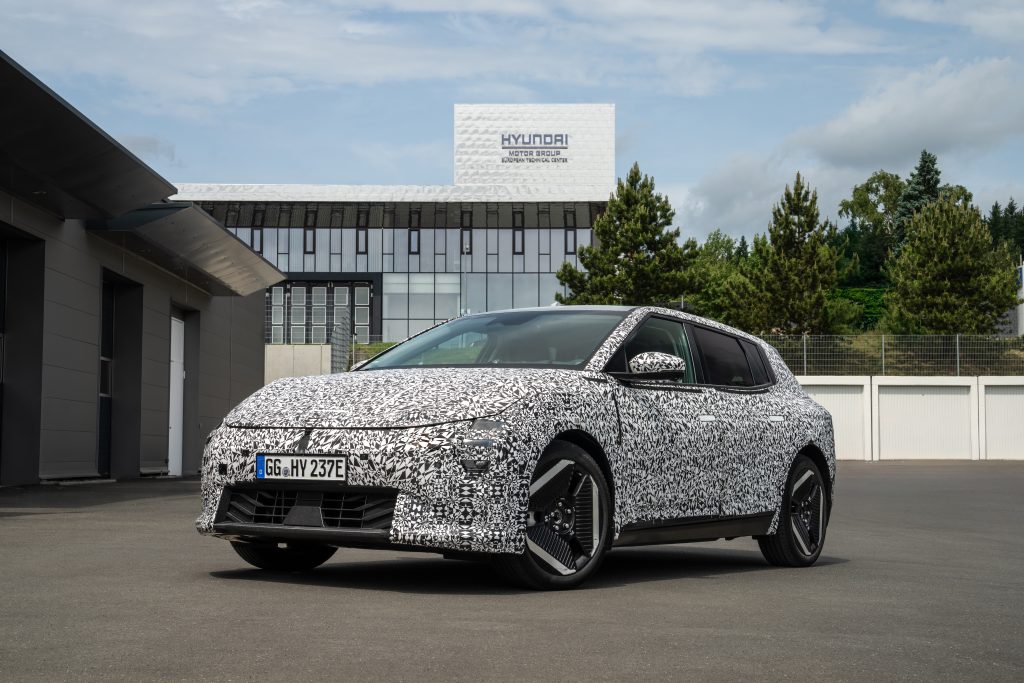 Original-28059-kia-ev4-undergoes-testing-in-europe18