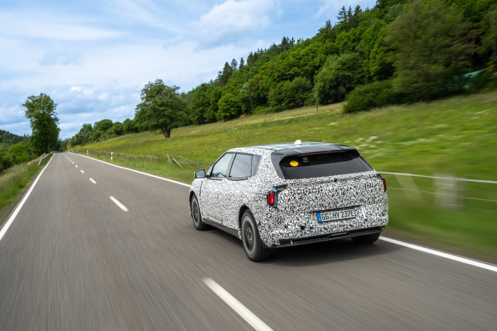 Original-28060-kia-ev4-undergoes-testing-in-europe17