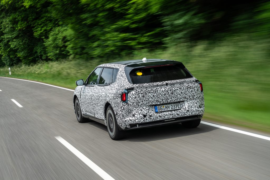 Original-28062-kia-ev4-undergoes-testing-in-europe15