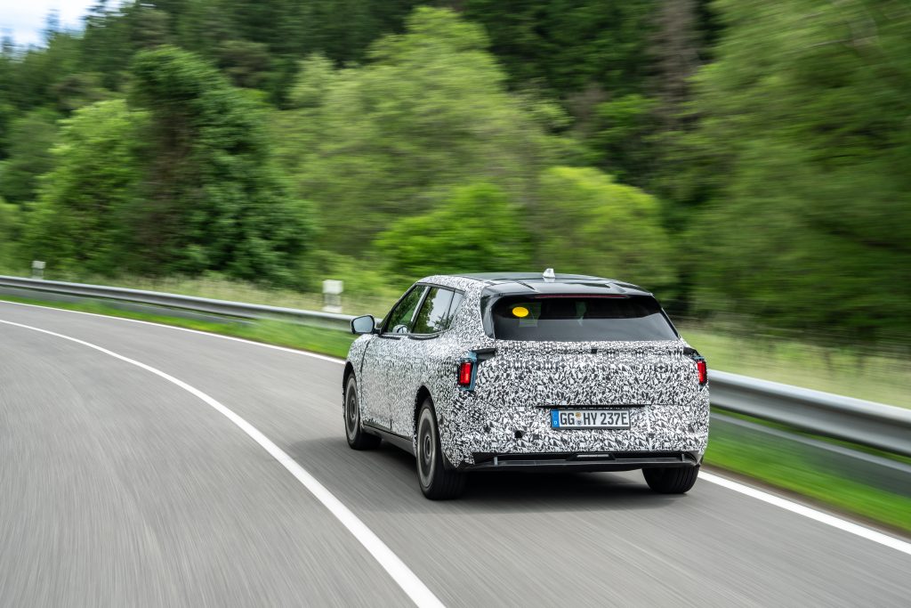 Original-28063-kia-ev4-undergoes-testing-in-europe14