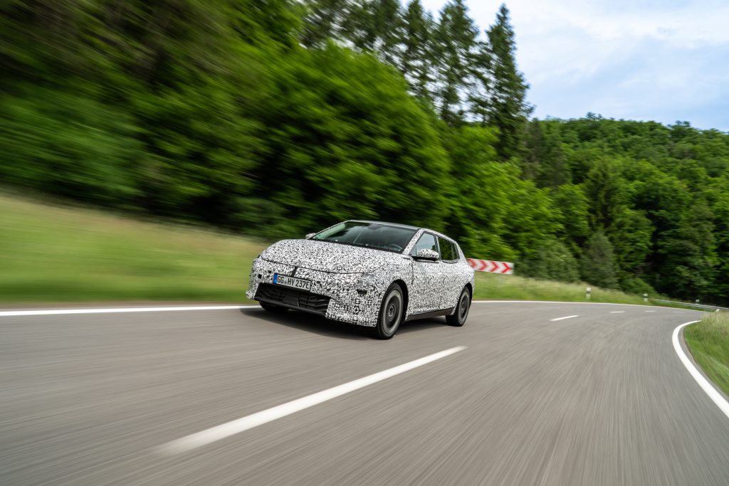 Original-28065-kia-ev4-undergoes-testing-in-europe12