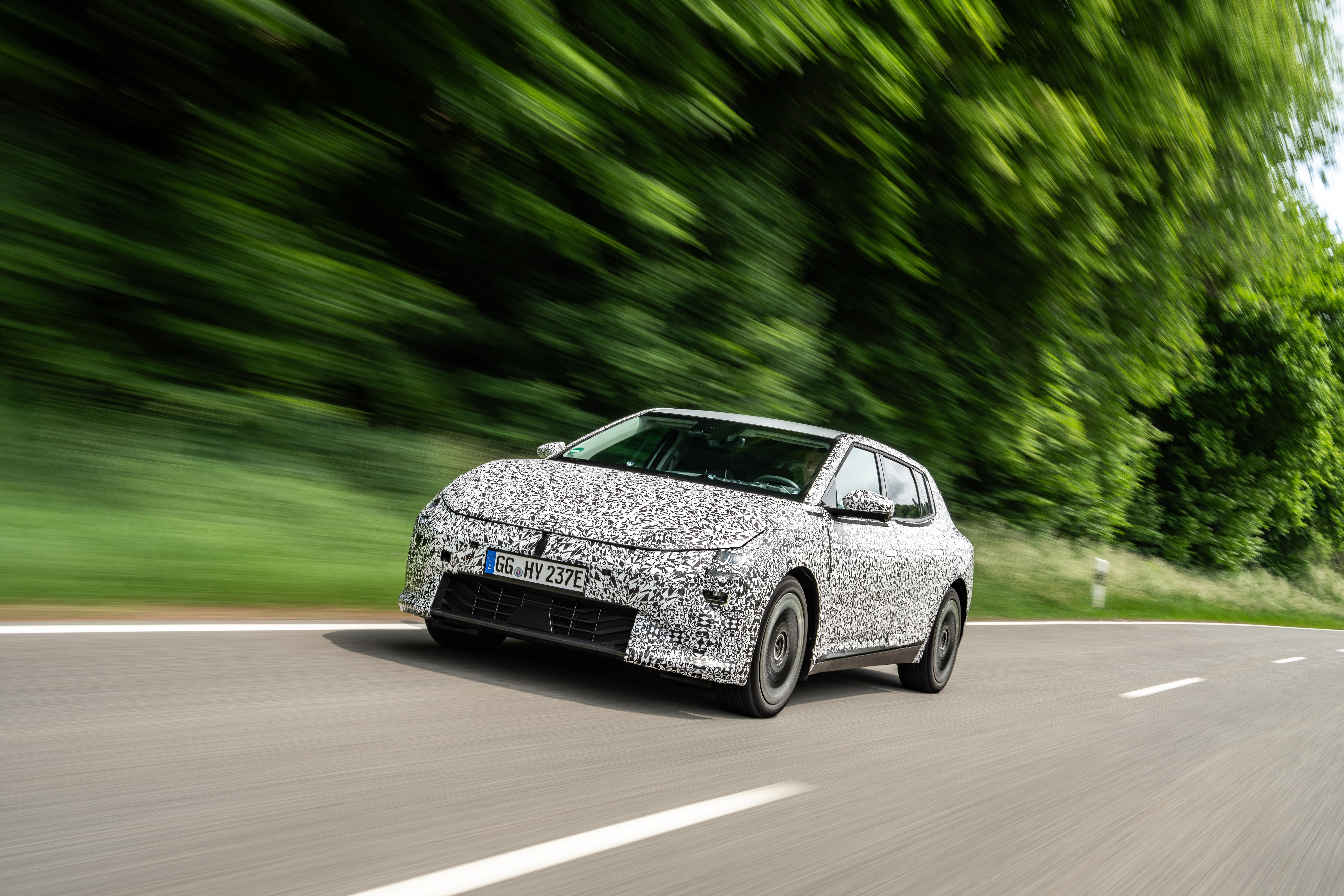 Original-28066-kia-ev4-undergoes-testing-in-europe11
