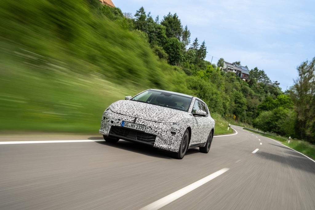 Original-28067-kia-ev4-undergoes-testing-in-europe10