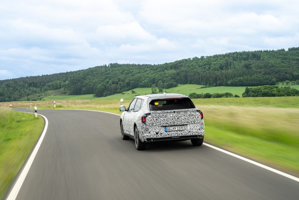 Original-28068-kia-ev4-undergoes-testing-in-europe09