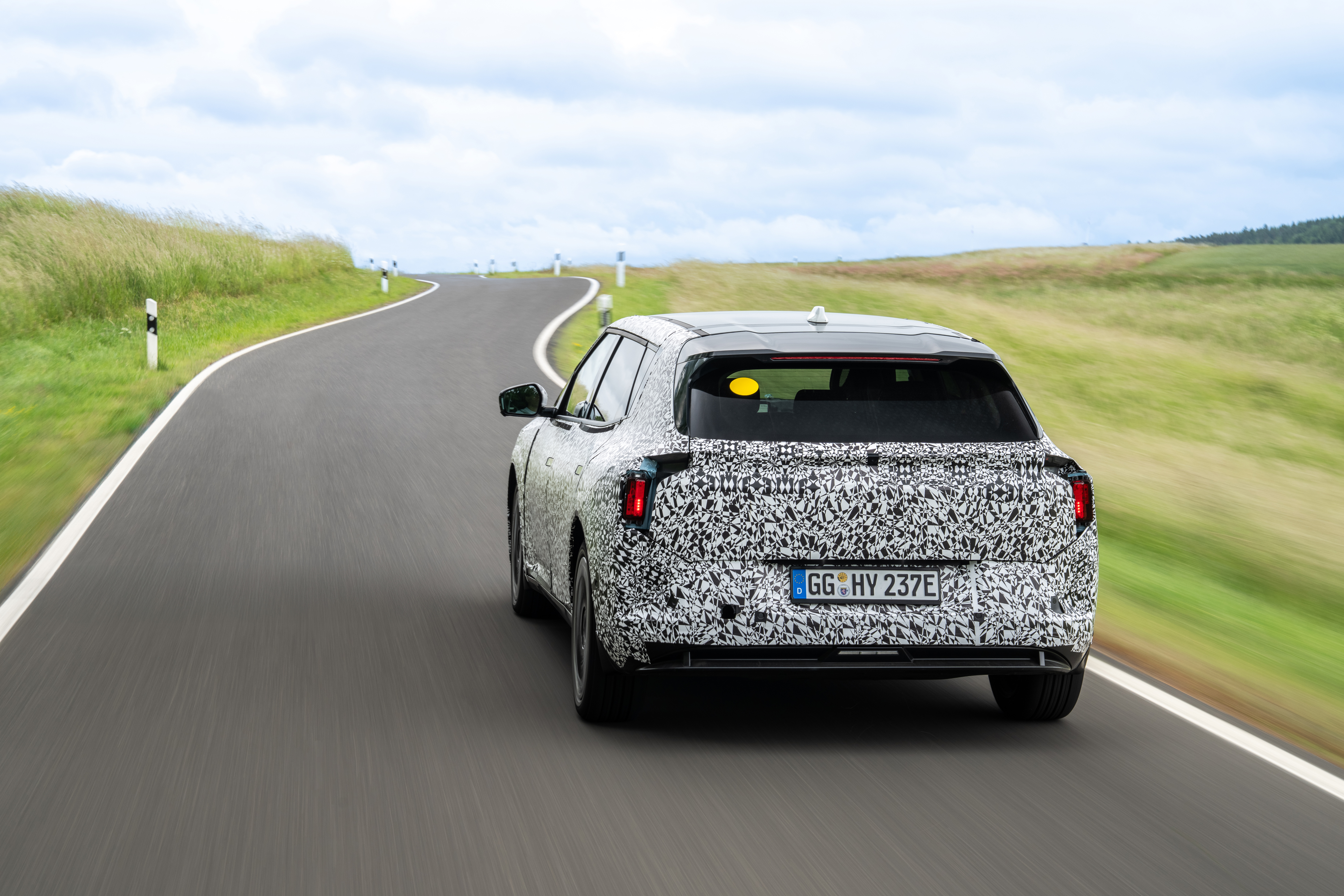 Original-28070-kia-ev4-undergoes-testing-in-europe07