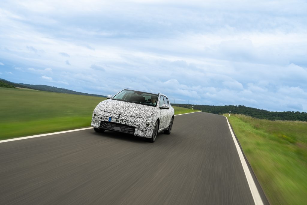 Original-28074-kia-ev4-undergoes-testing-in-europe03